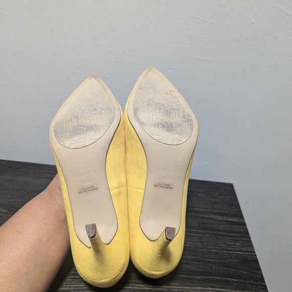 Unisa yellow faux suede pumps - Picture 5 of 5
